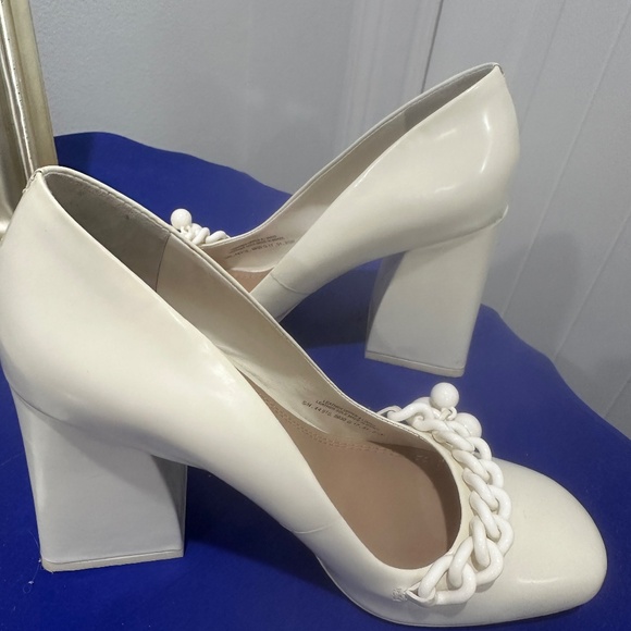 NWOT TORY BURCH HEELS - Picture 2 of 6